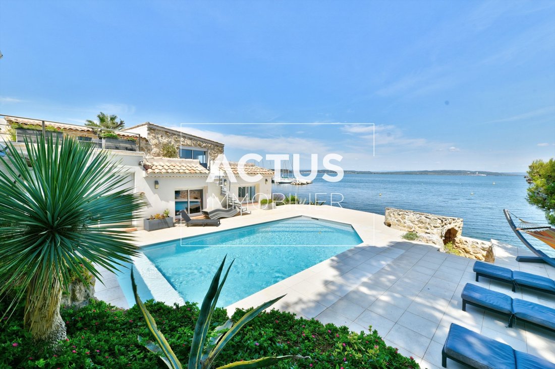 House in Heures Claires-Les Quatre Vents-Sous Préfecture, Istres, France 1 - 18569537
