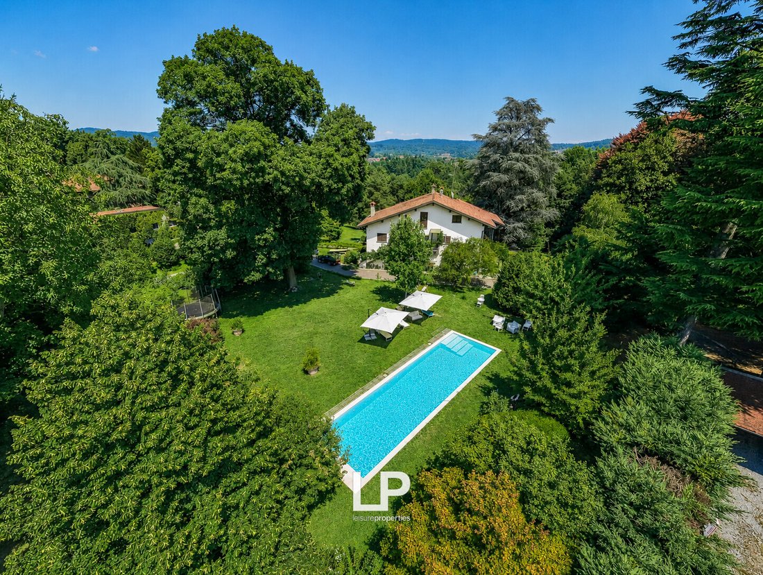 Villa in Castelletto sopra Ticino, Piedmont, Italy 1 - 18567629