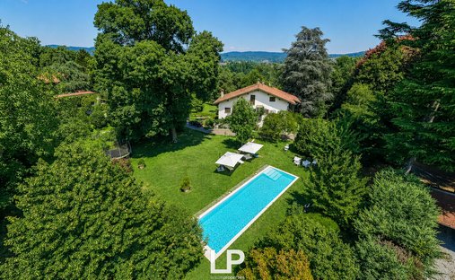 Villa a Castelletto sopra Ticino, Piemonte, Italia 1