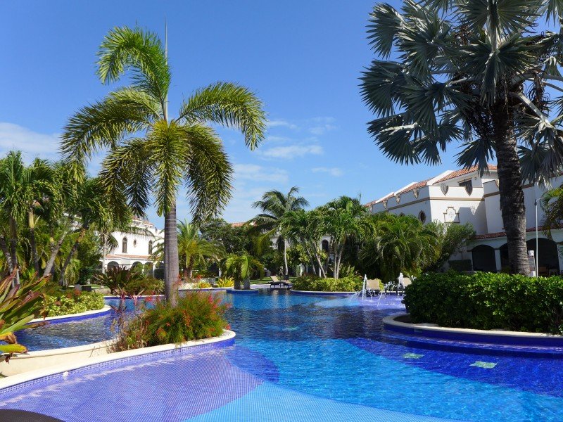 Condo in George Town, George Town, Cayman Islands 2 - 17971318