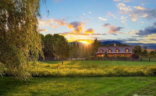 House in Arlington, Washington, United States 1