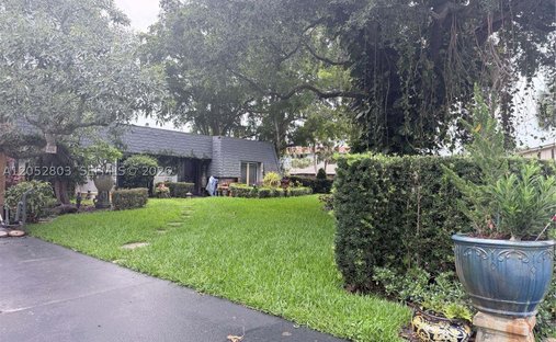 House in Davie, Florida, United States 1