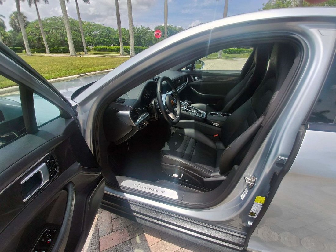 Sedan in Pompano Beach, FL, United States 5 - 18569944