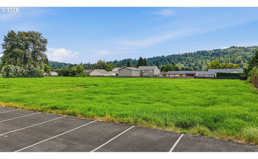 Land in Longview, Washington, United States 1