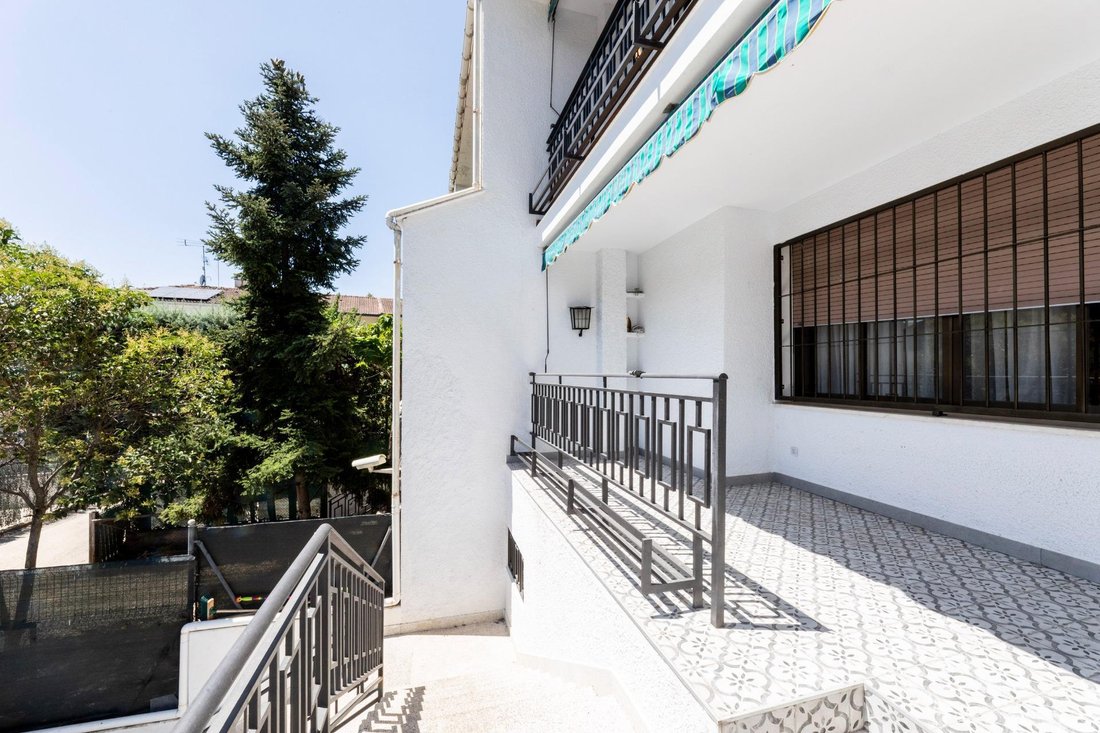 House in Torrelodones, Comunidad de Madrid, Spain 5 - 18569528