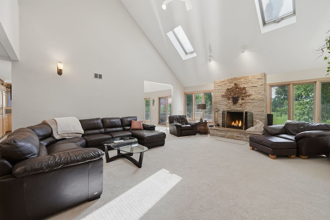 House in Darien, Illinois, United States 5 - 18570754