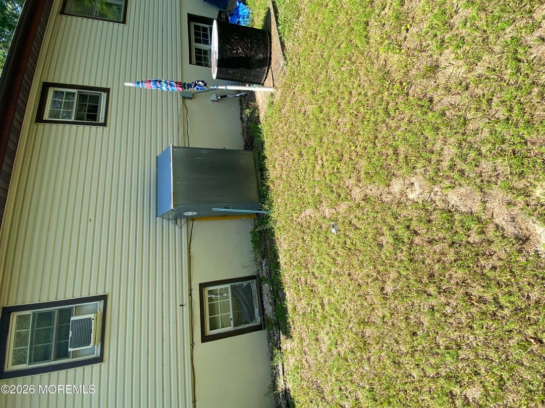 House in Upper Freehold, New Jersey, United States 5 - 18571426
