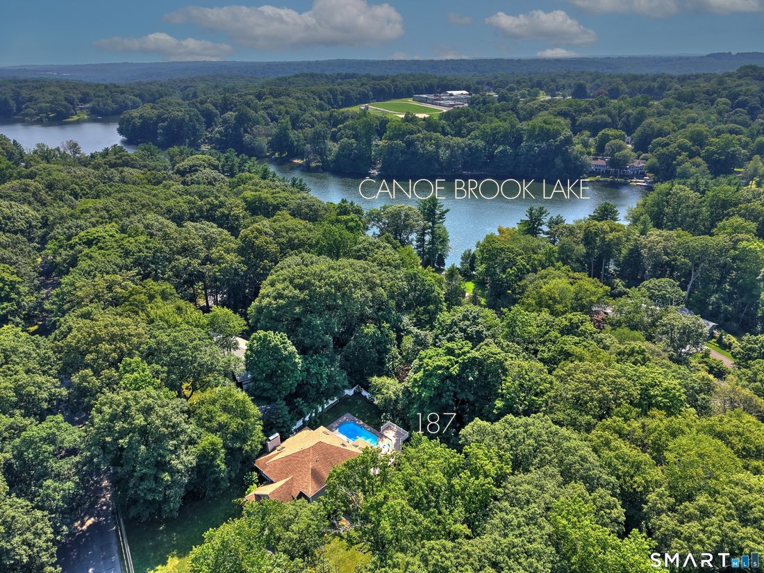 House in Trumbull, Connecticut, United States 2 - 18572788