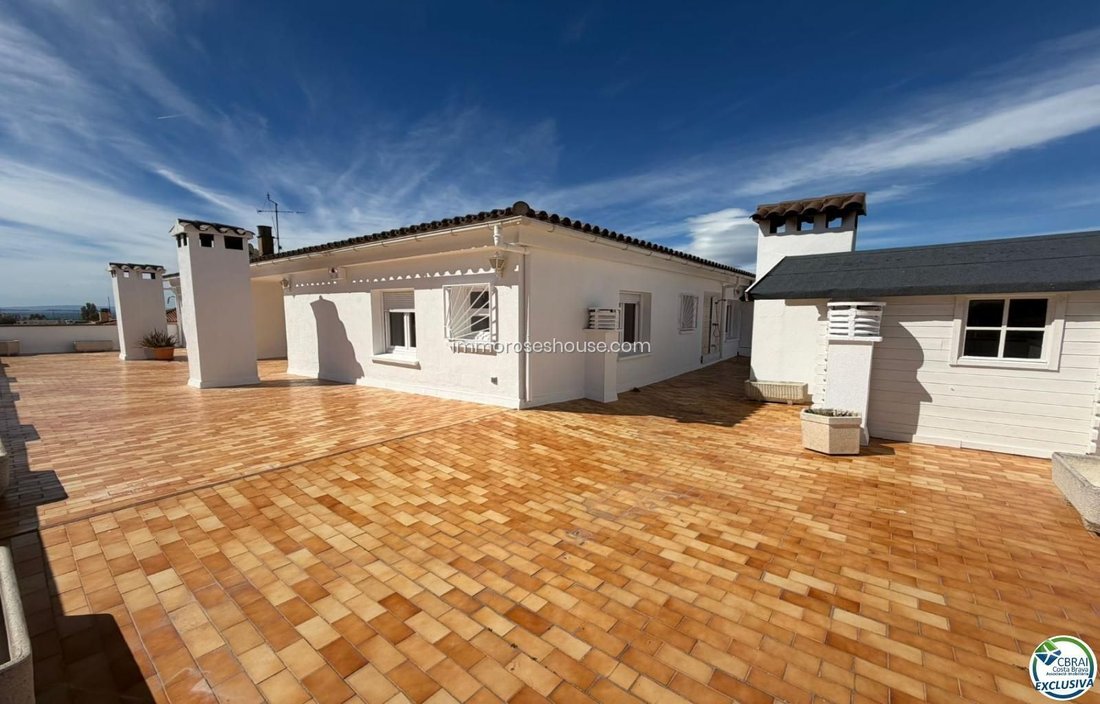 Apartment in Roses, Catalonia, Spain 1 - 18352299