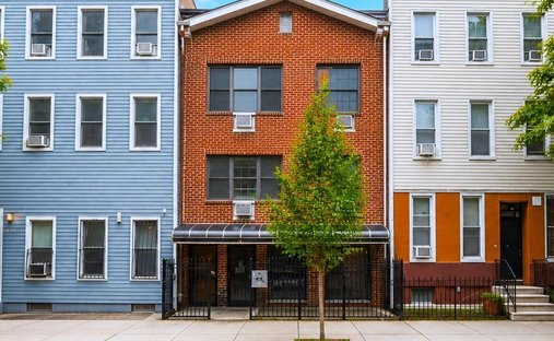 House in New York, New York, United States 1