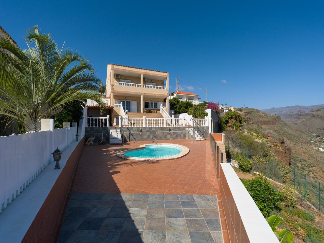 Villa in San Bartolome de Tirajana, Canary Islands, Spain 3 - 16749560