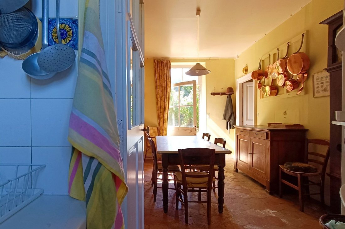 Estate in Maintenon, Centre-Val de Loire, France 5 - 18573103