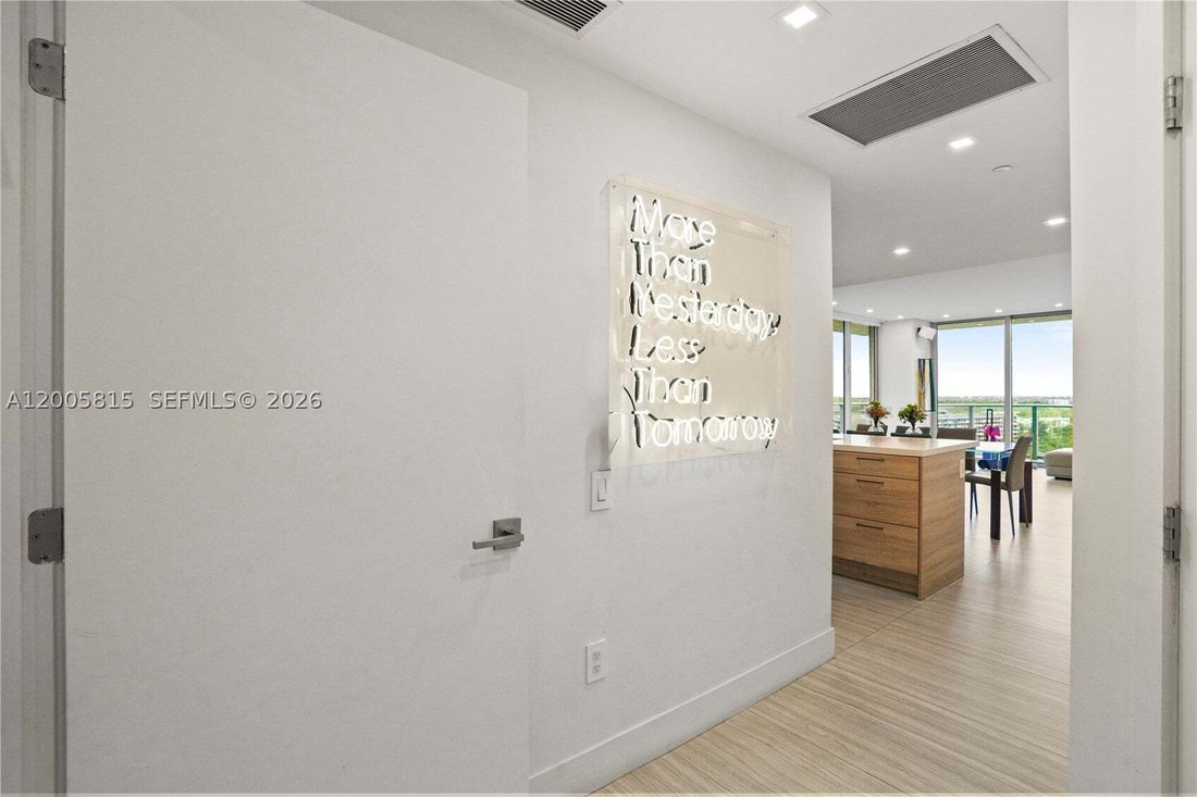 Condo in Golden Beach, Florida, United States 3 - 17738027