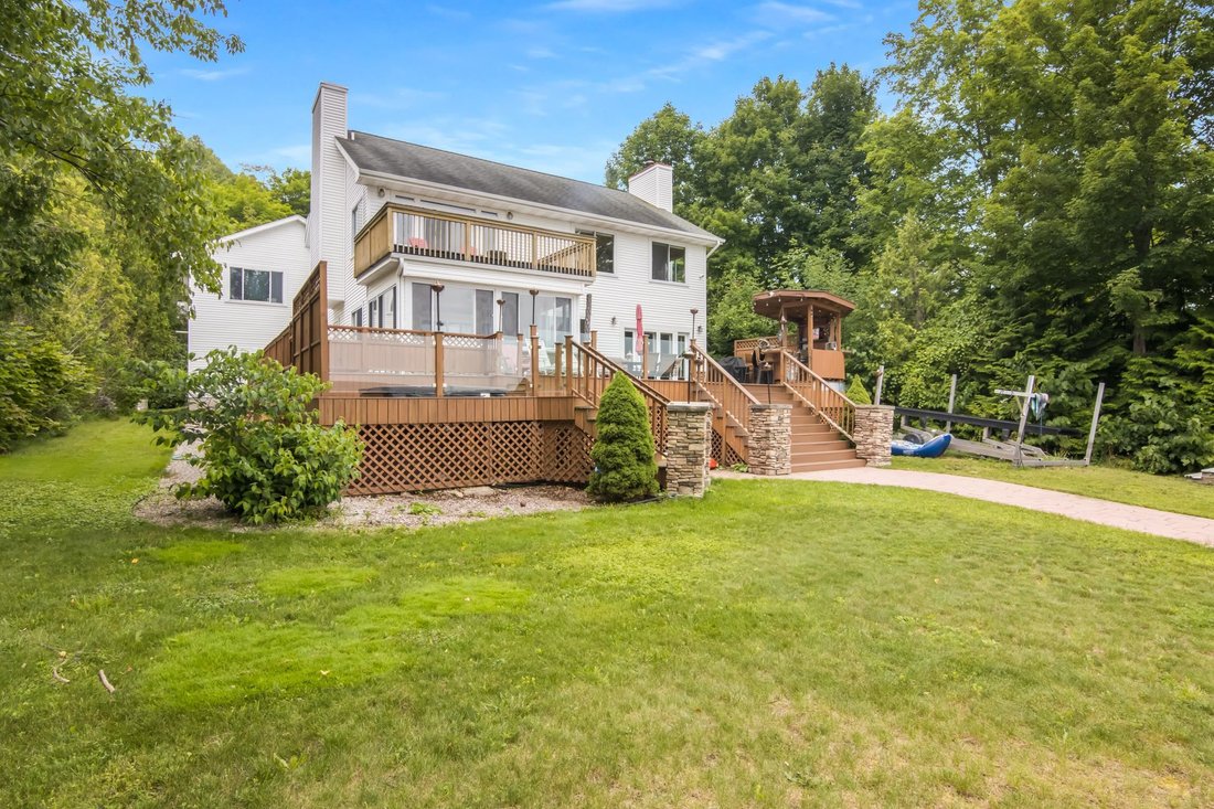 House in Williamsburg, Michigan, United States 2 - 18309680