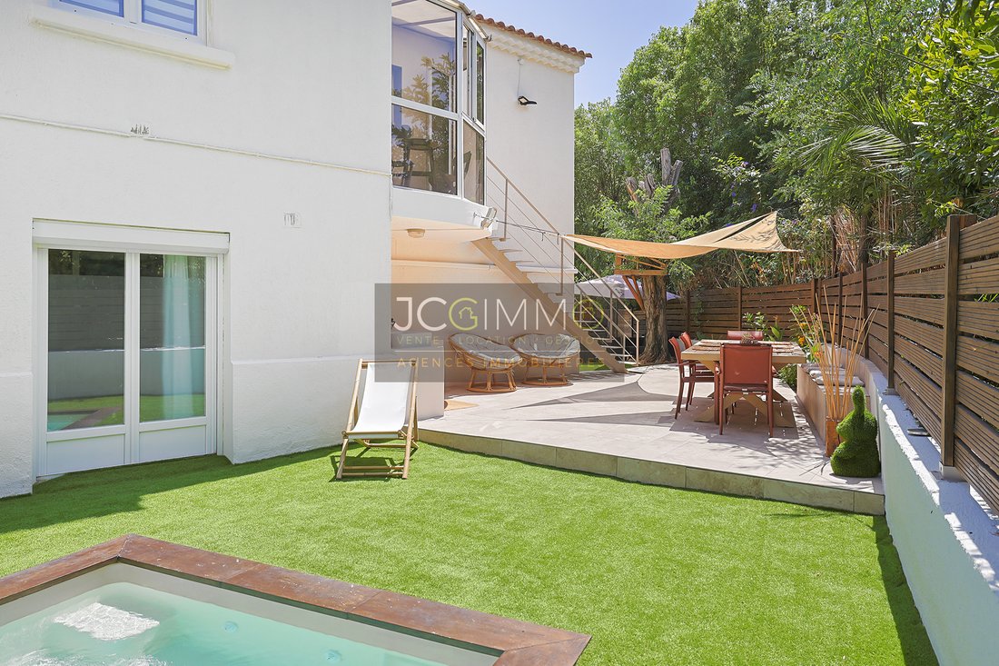 Villa in Aguillon, Toulon, France 2 - 18569531