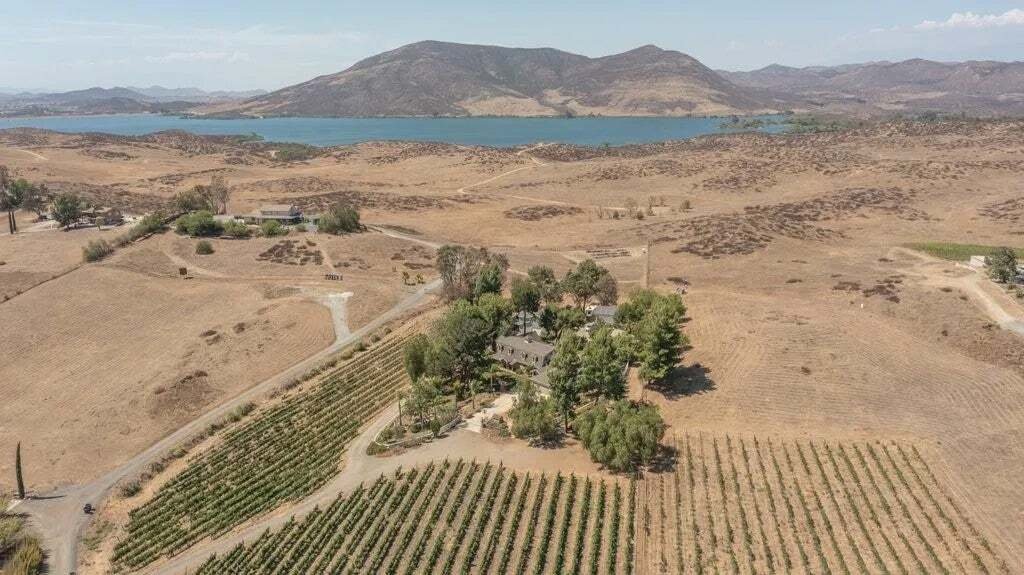 House in Winchester, California, United States 4 - 18567345