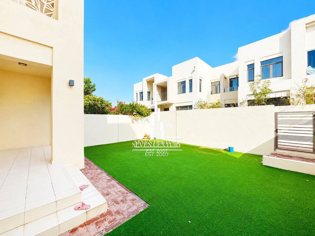 Villa in Reem, Dubai, United Arab Emirates 3 - 17975511