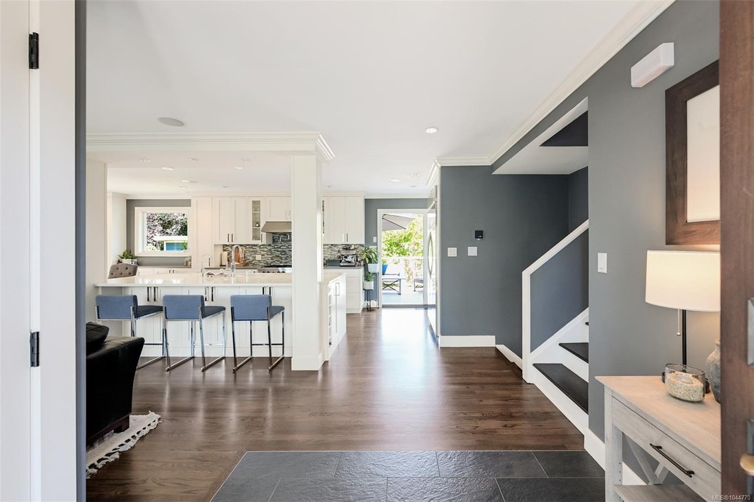 House in Saanich, British Columbia, Canada 1 - 18570294