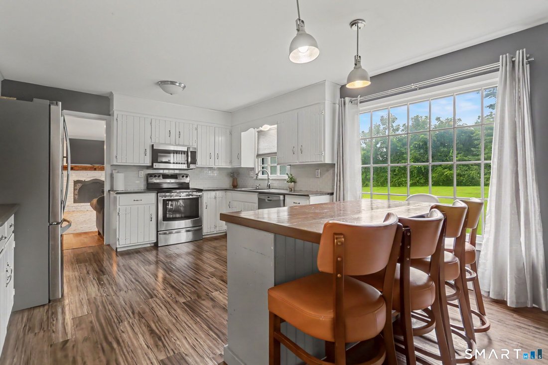 House in Trumbull, Connecticut, United States 5 - 18566963