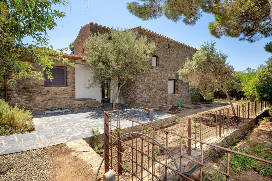 Villa in Cadaques, Catalonia, Spain 4 - 18567561