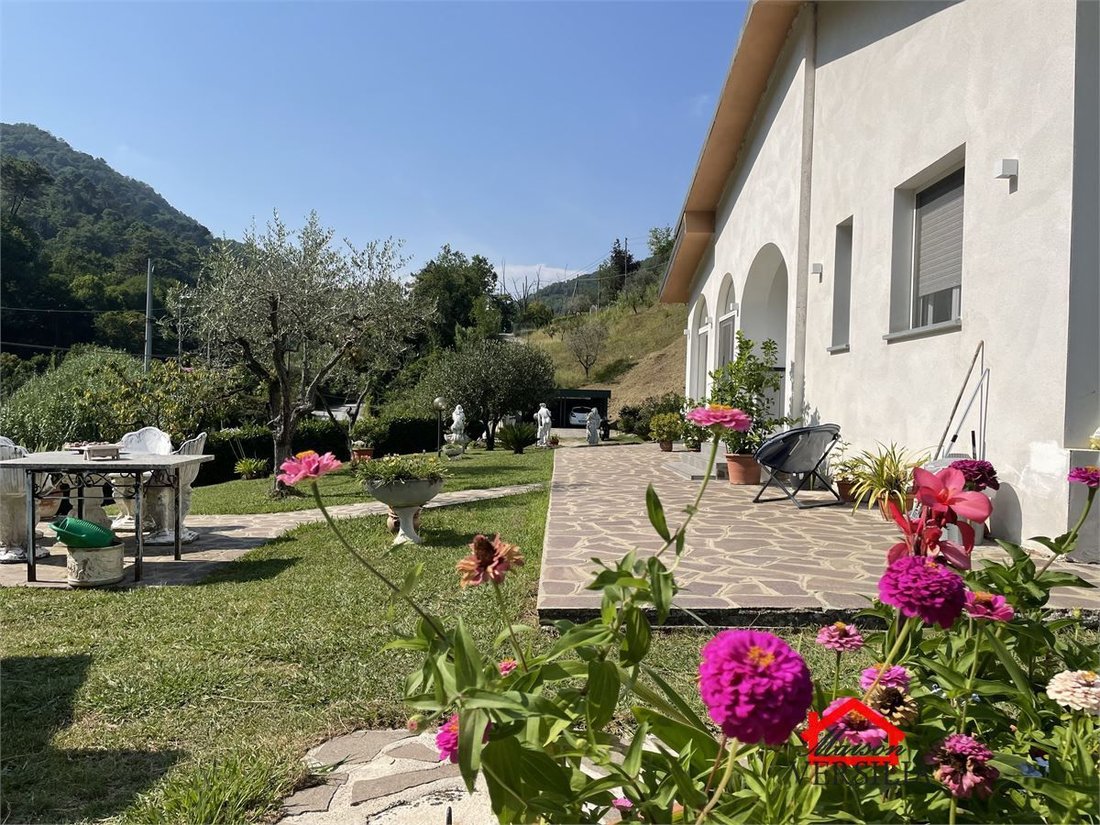 Villa in Mirteto, Massa, Tuscany 1 - 18568568