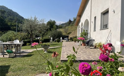 Villa a Mirteto, Massa, Toscana 1