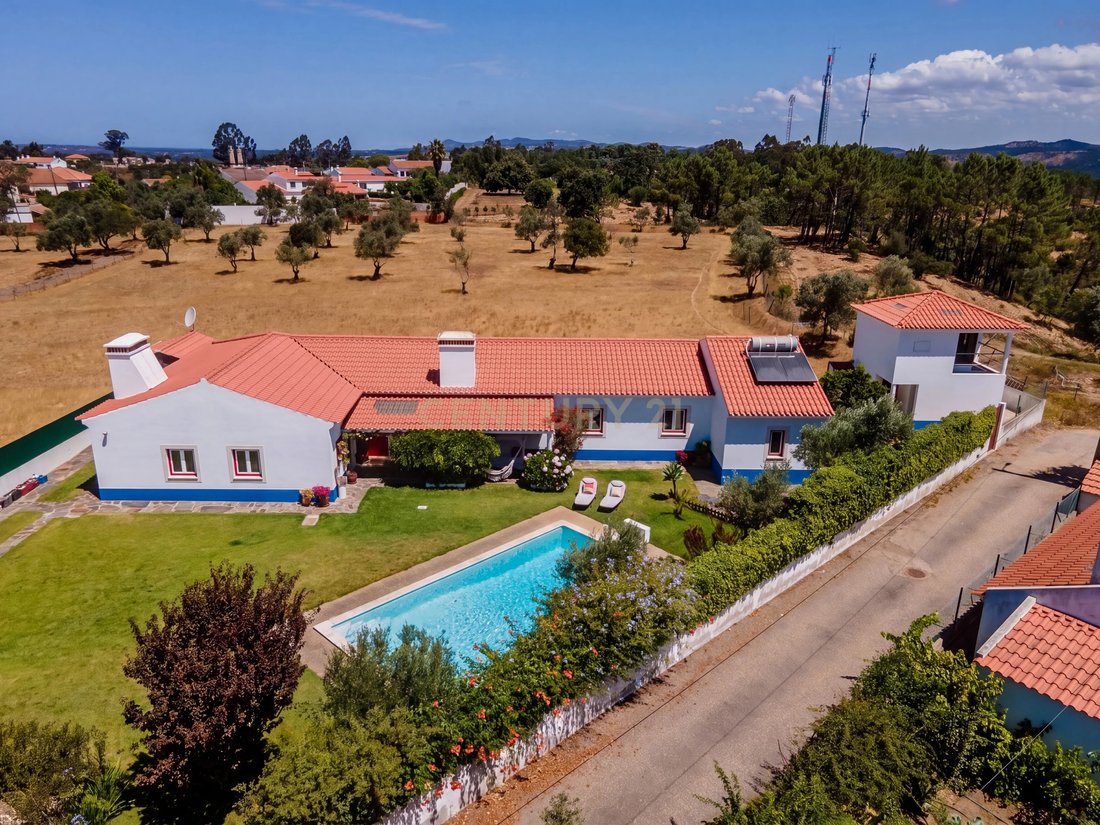 Villa in Sao Salvador e Santa Maria, Beja District, Portugal 1 - 18570905