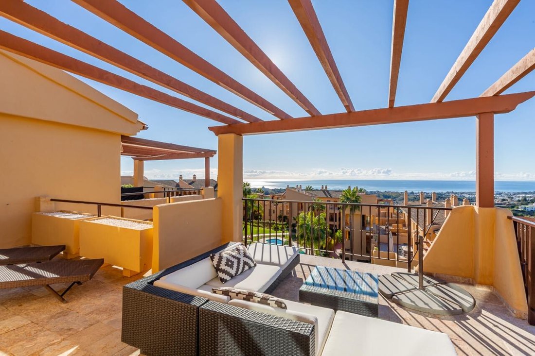 Apartment in El Paraíso, Benahavis, Spain 2 - 18567000