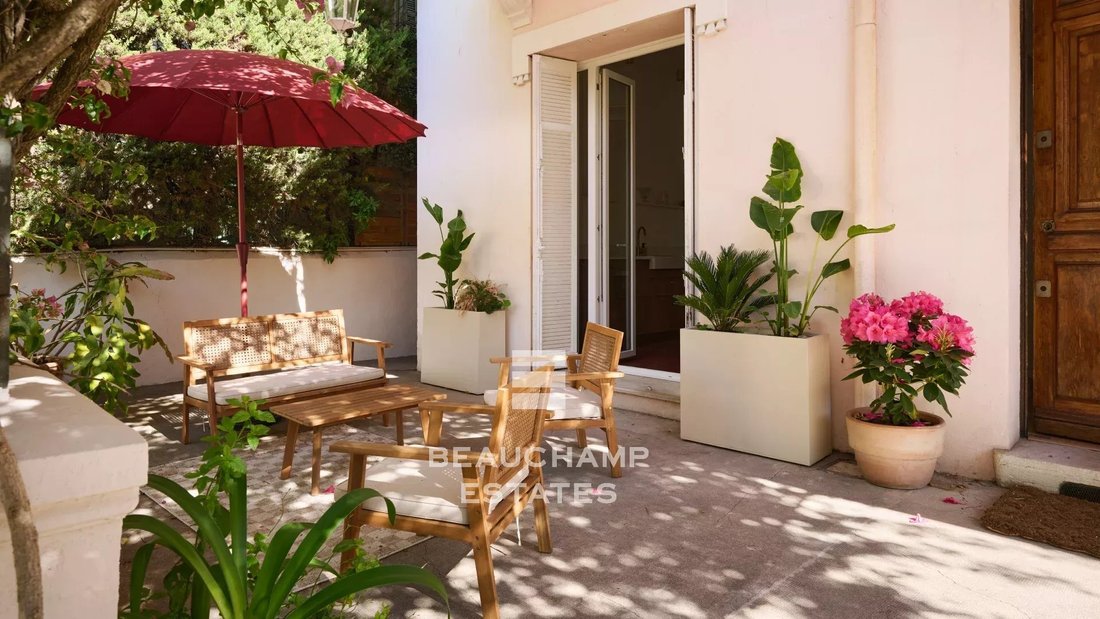 Villa in Petit-Juas, Cannes, France 3 - 17930565