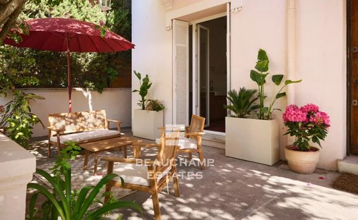 Villa in Petit-Juas, Cannes, France 1