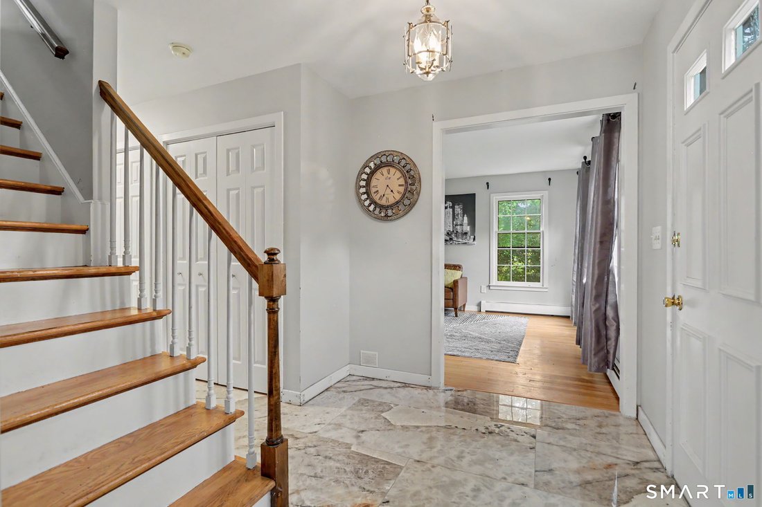 House in Trumbull, Connecticut, United States 2 - 18566963