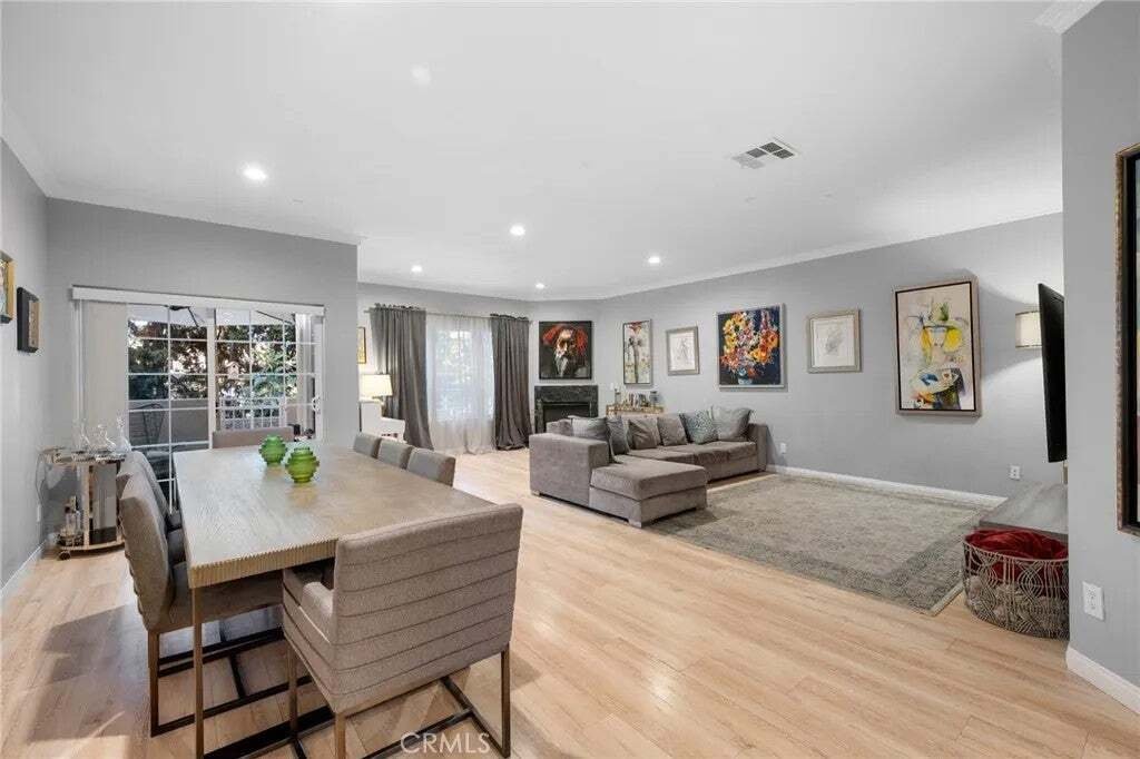 Condo in Glendale, California, United States 5 - 18569209