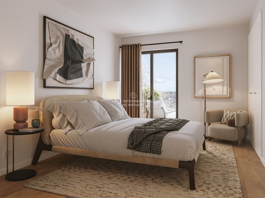 Apartment in Santo António dos Cavaleiros, Lisbon, Portugal 2 - 17500304