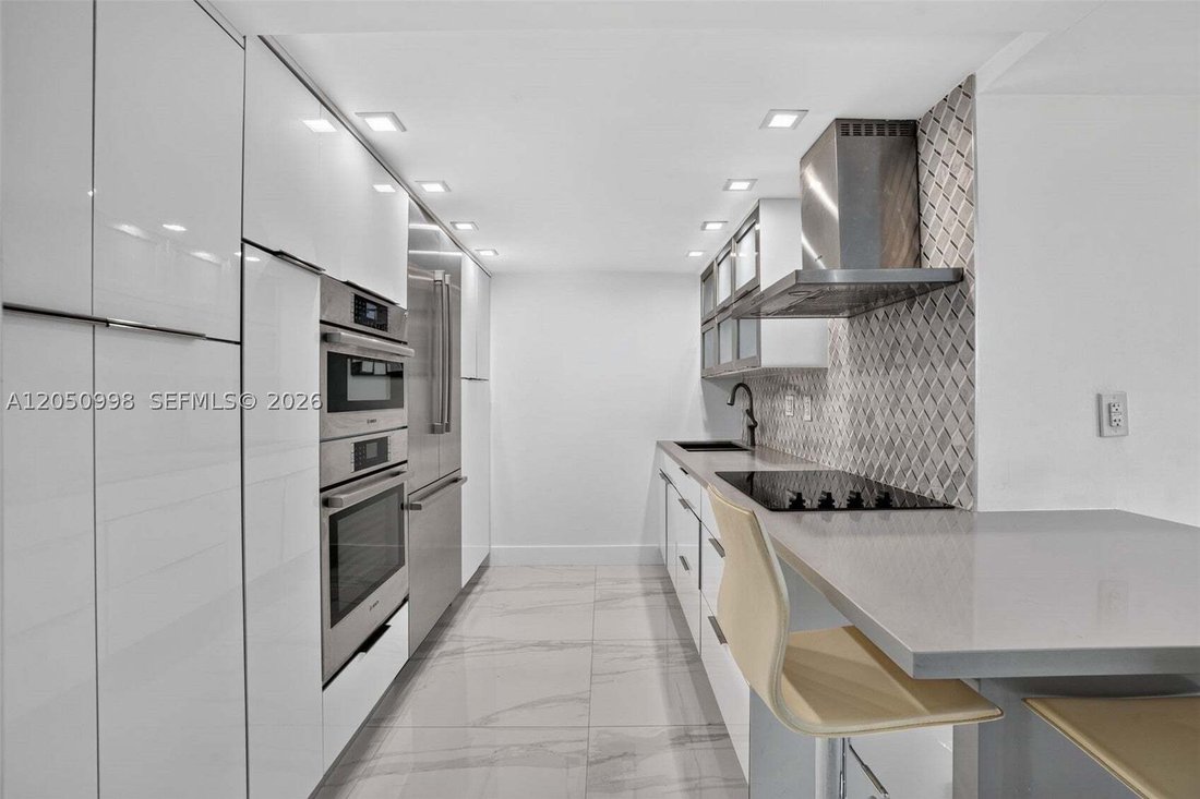 Condo in Miami Beach, Florida, United States 4 - 18570750