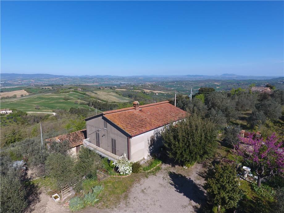 House in Collazzone, Umbria, Italy 2 - 18570613