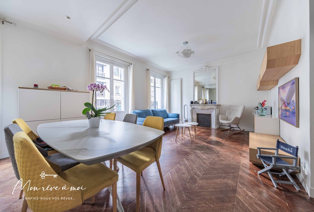 Apartment in Palais Royal, Paris 1er Arrondissement, Paris 4 - 18573109