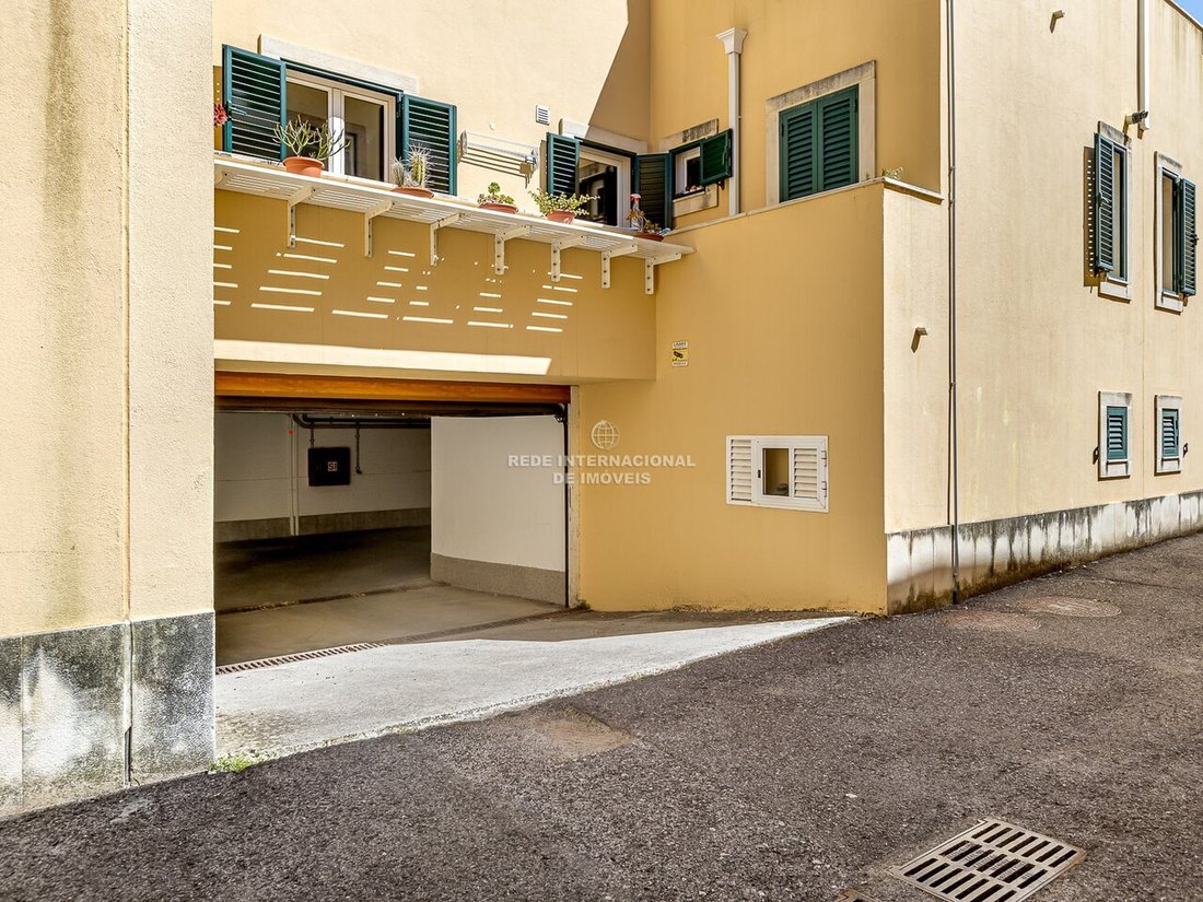 House in Paco de Arcos, Lisbon, Portugal 3 - 18044921