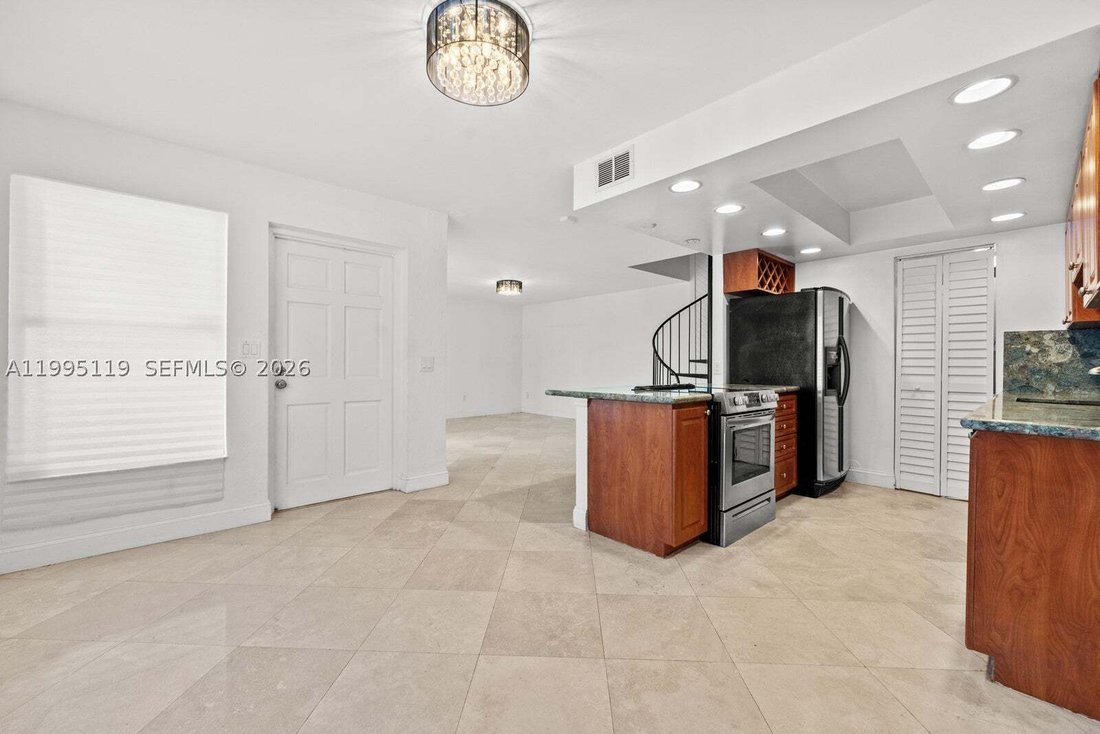 Townhouse in Miami, Florida, United States 2 - 17613417