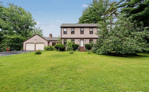 House in Trumbull, Connecticut, United States 1