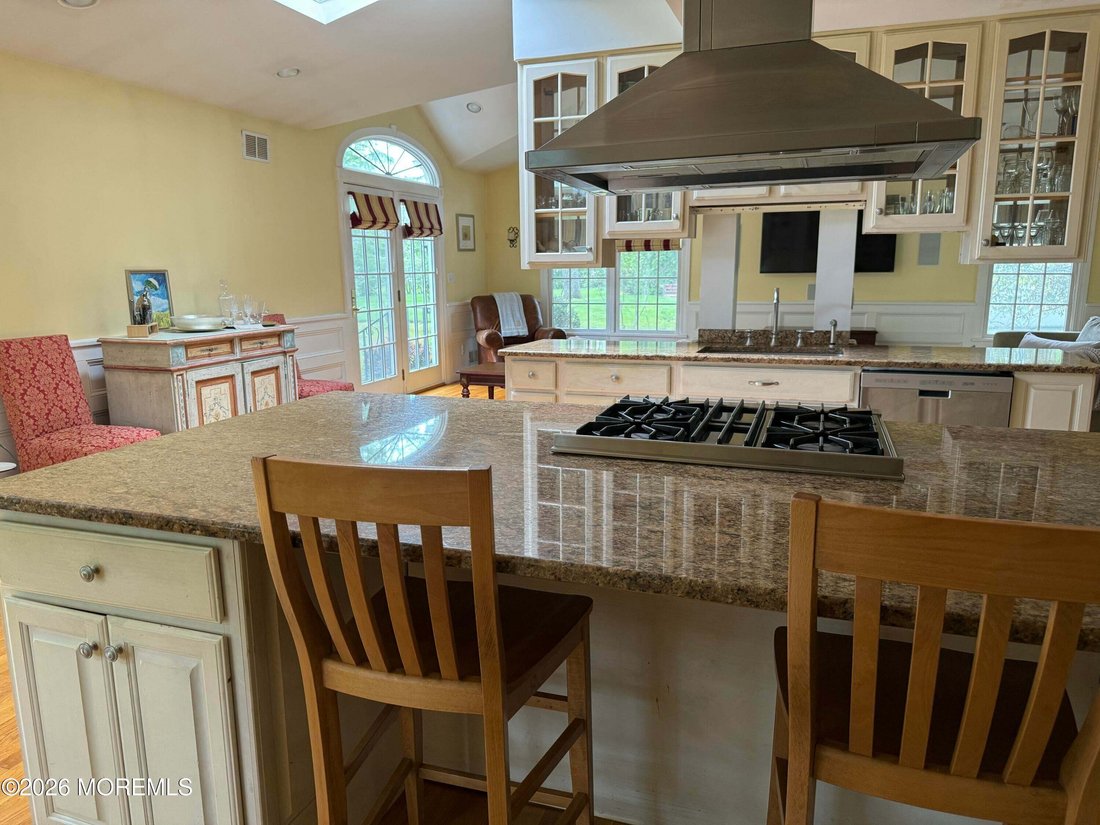 House in Lincroft, New Jersey, United States 4 - 18568492