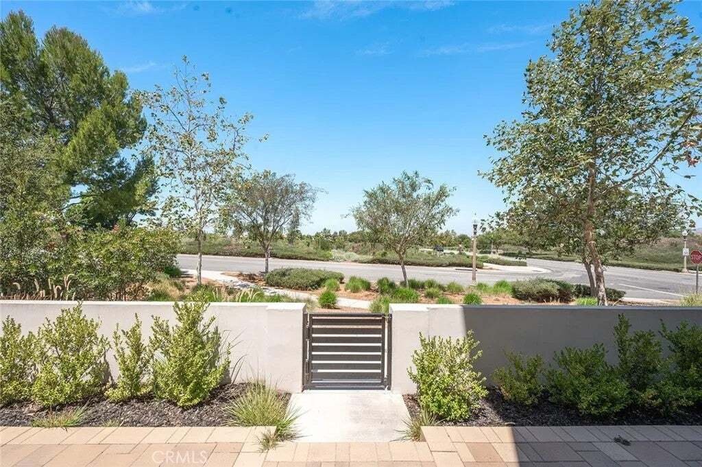 Condo in Irvine, California, United States 3 - 18570739