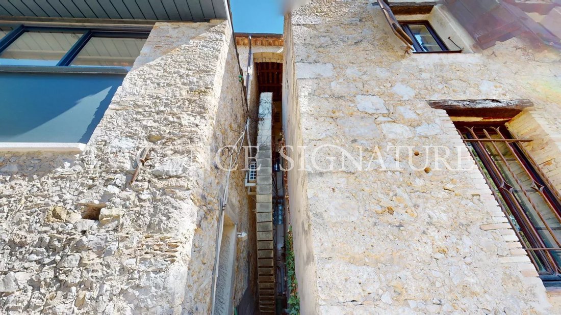House in Carros, Provence-Alpes-Côte d'Azur, France 4 - 18571048