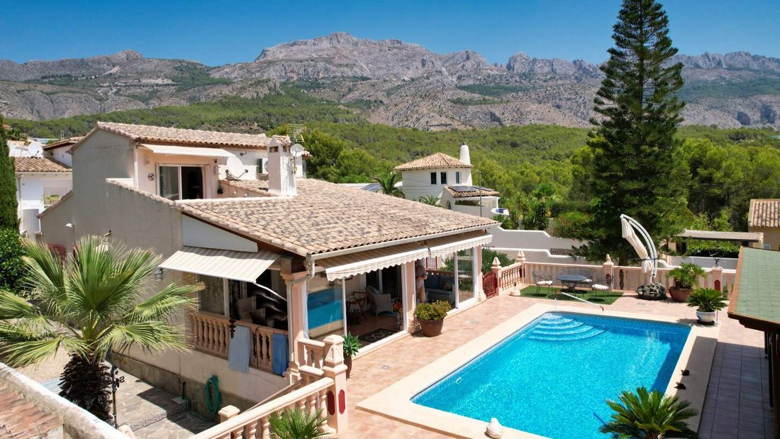 Villa in Altea, Valencian Community, Spain 1 - 18444020