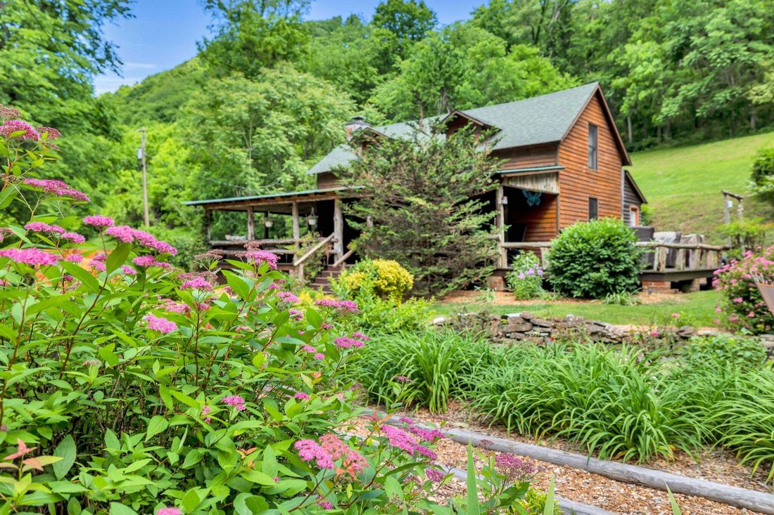 House in Gordonsville, Tennessee, United States 1 - 18568973