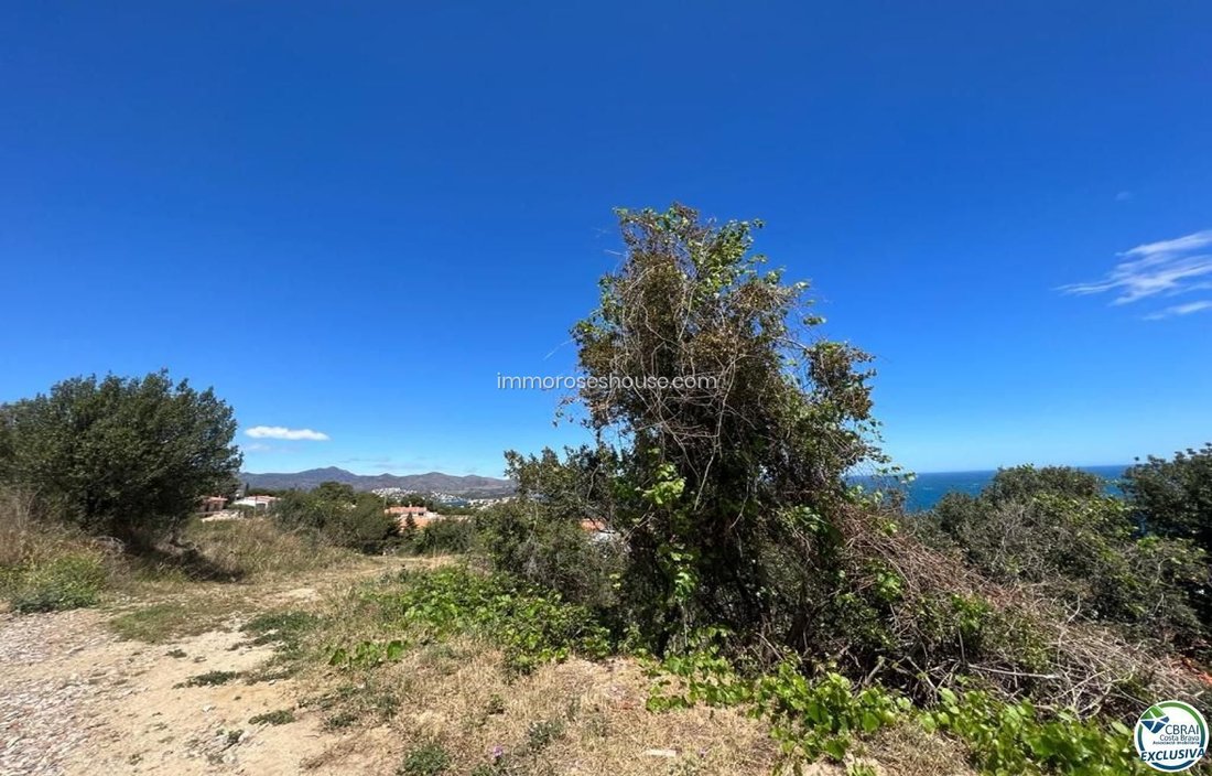 Land in Llanca, Catalonia, Spain 2 - 18351069