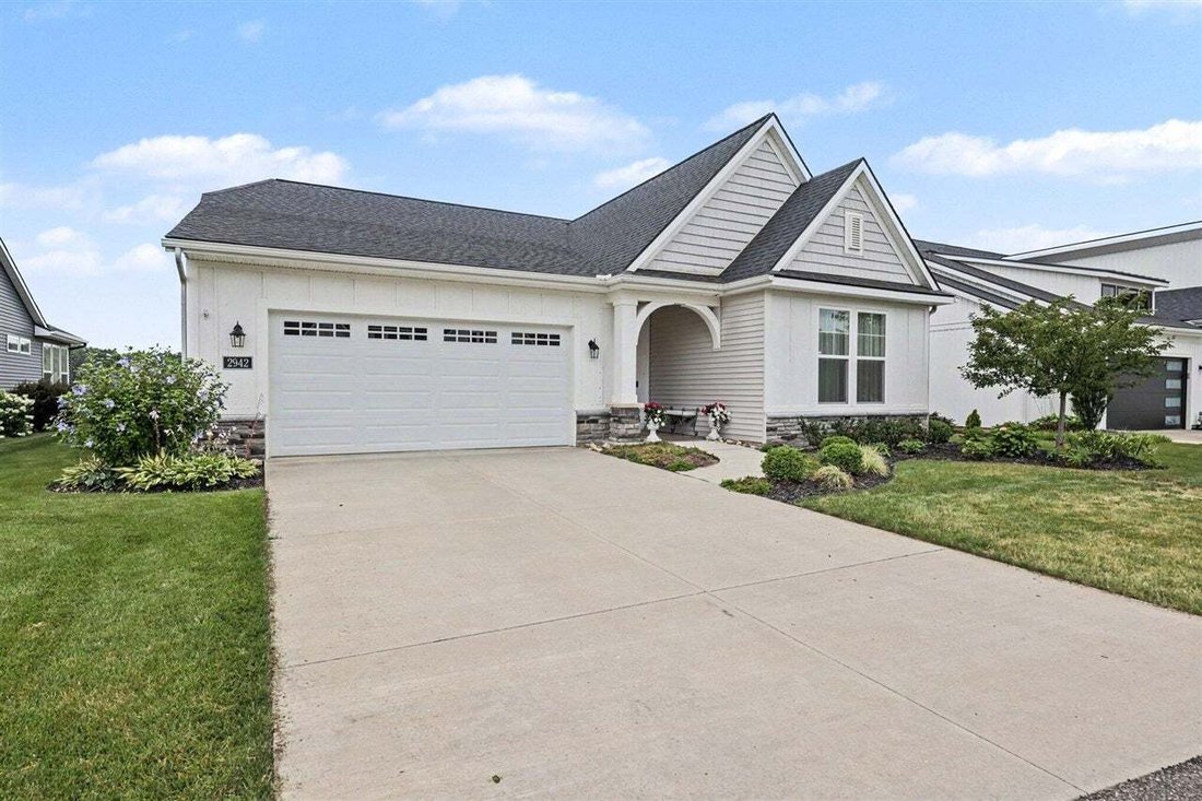 Condo in Plainfield charter Township, Michigan, United States 3 - 18567054
