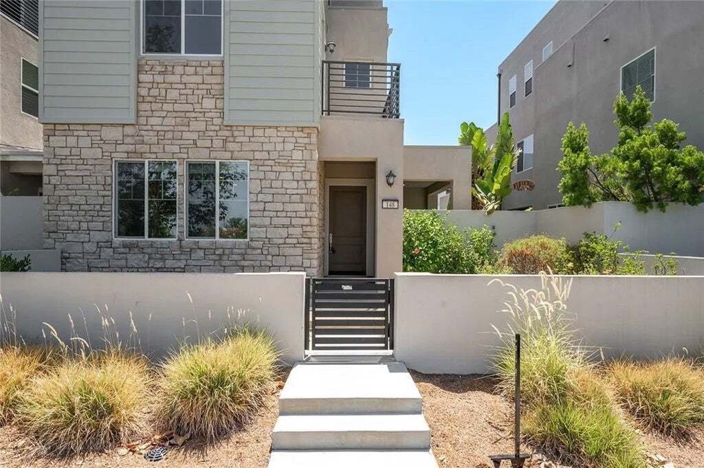 Condo in Irvine, California, United States 2 - 18570739