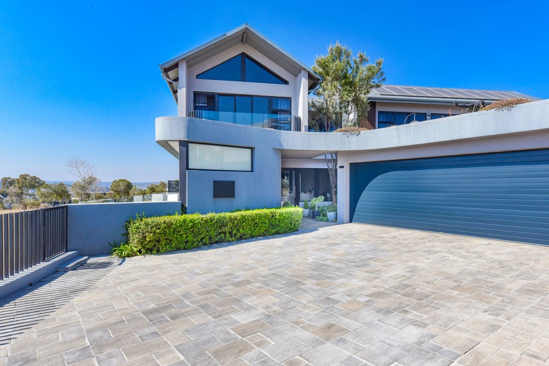 House in Chartwell, Gauteng, South Africa 4 - 18572062