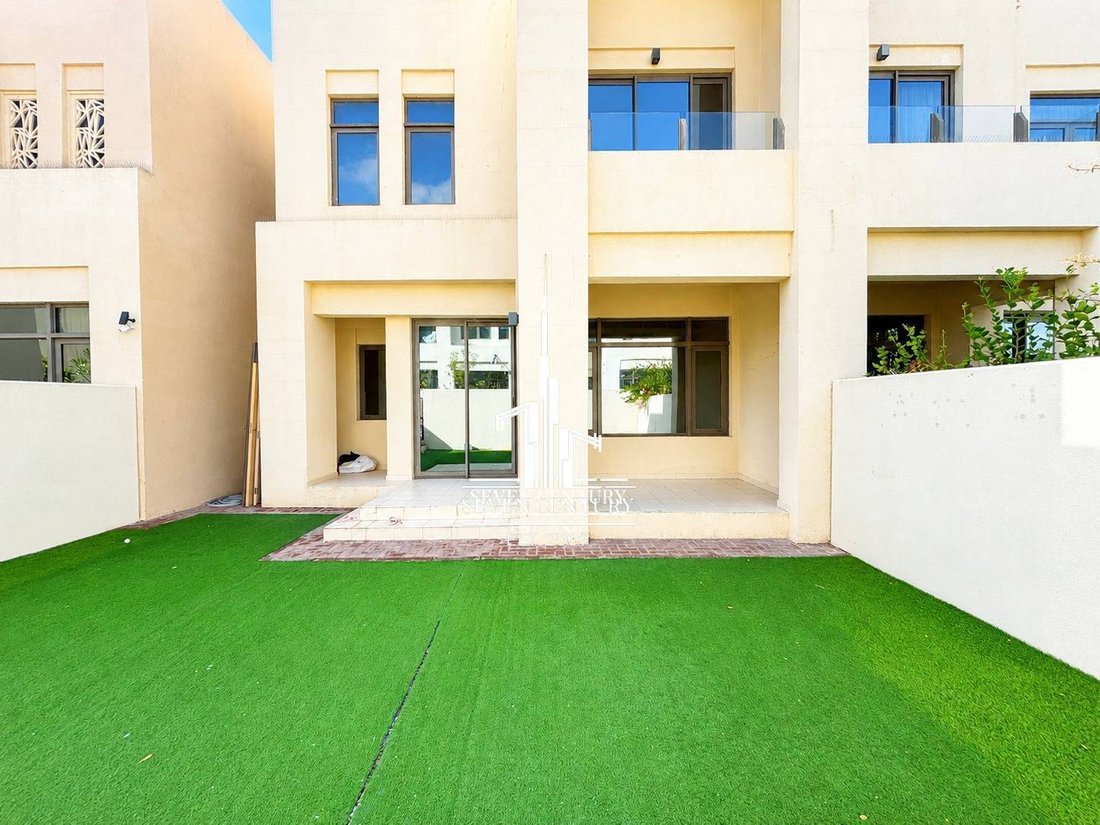 Villa in Reem, Dubai, United Arab Emirates 2 - 17975511