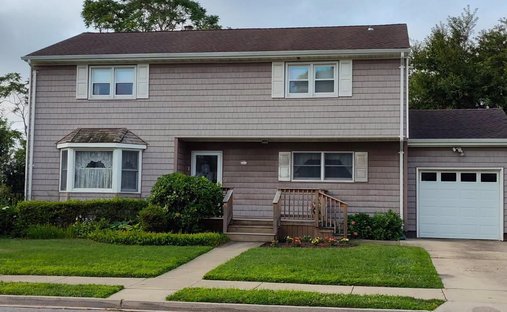 House in Plainview, New York, United States 1